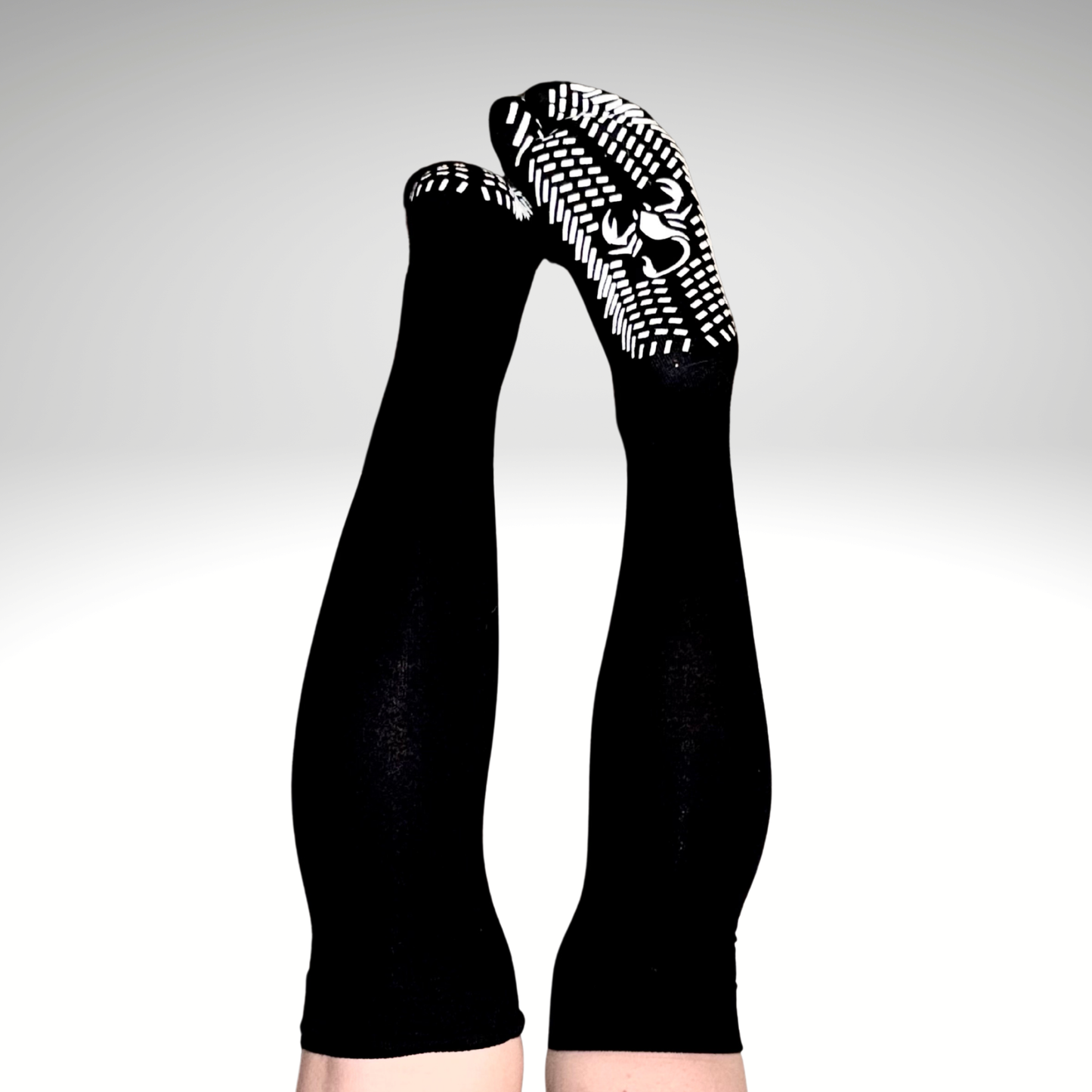 THIGH HIGH TABI GRIP SOCKS