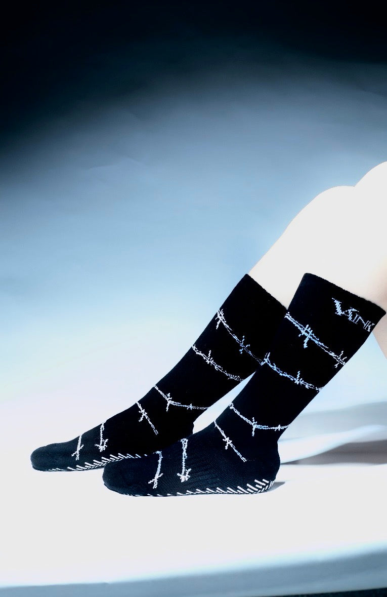 BARBED WIRE GRIP SOCKS